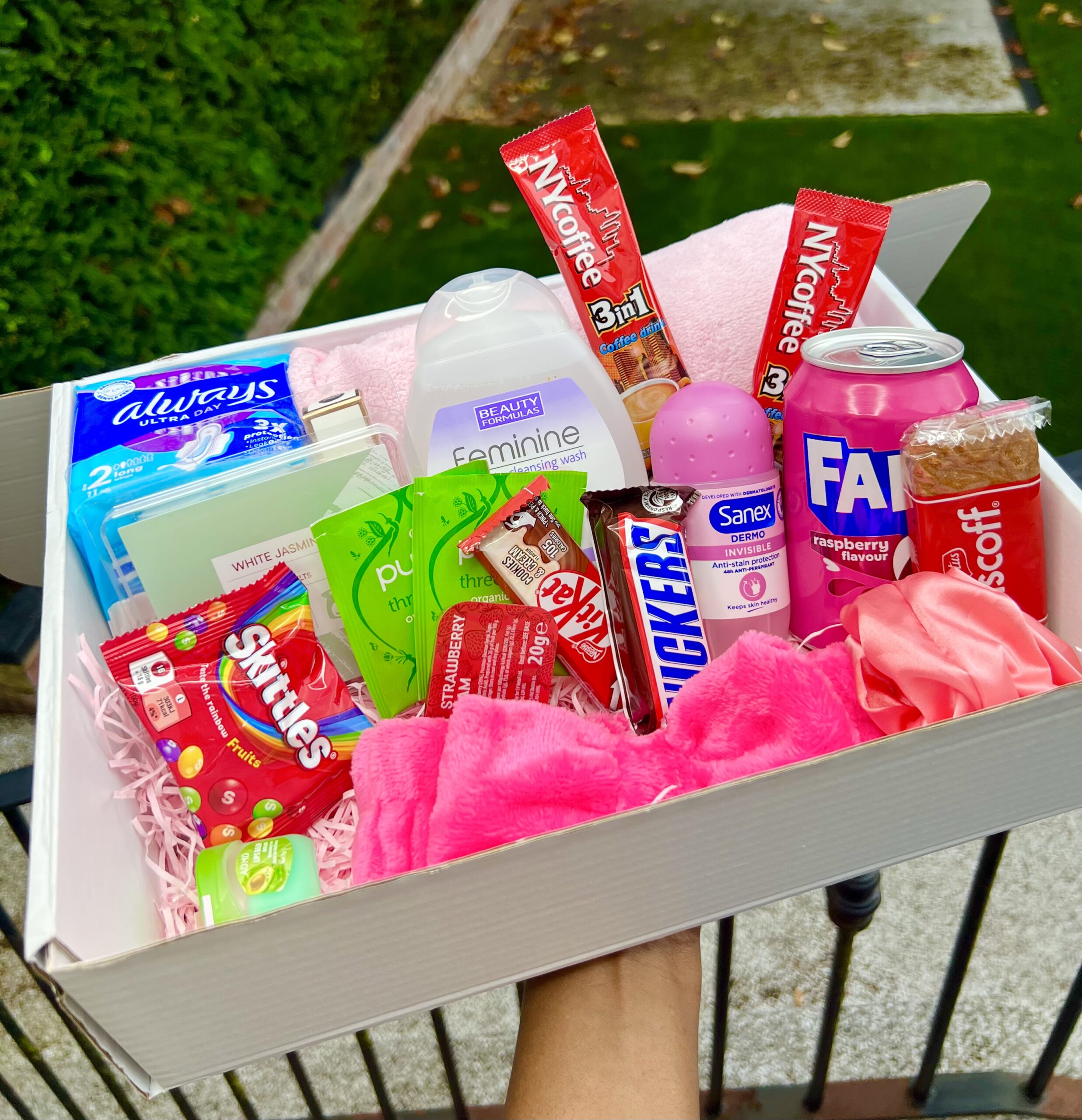 Pretty Period Pamper Box - Image 2